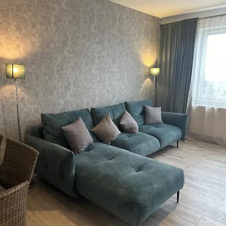 Apartament Poznań Airport Apartments Bara nowo Business *